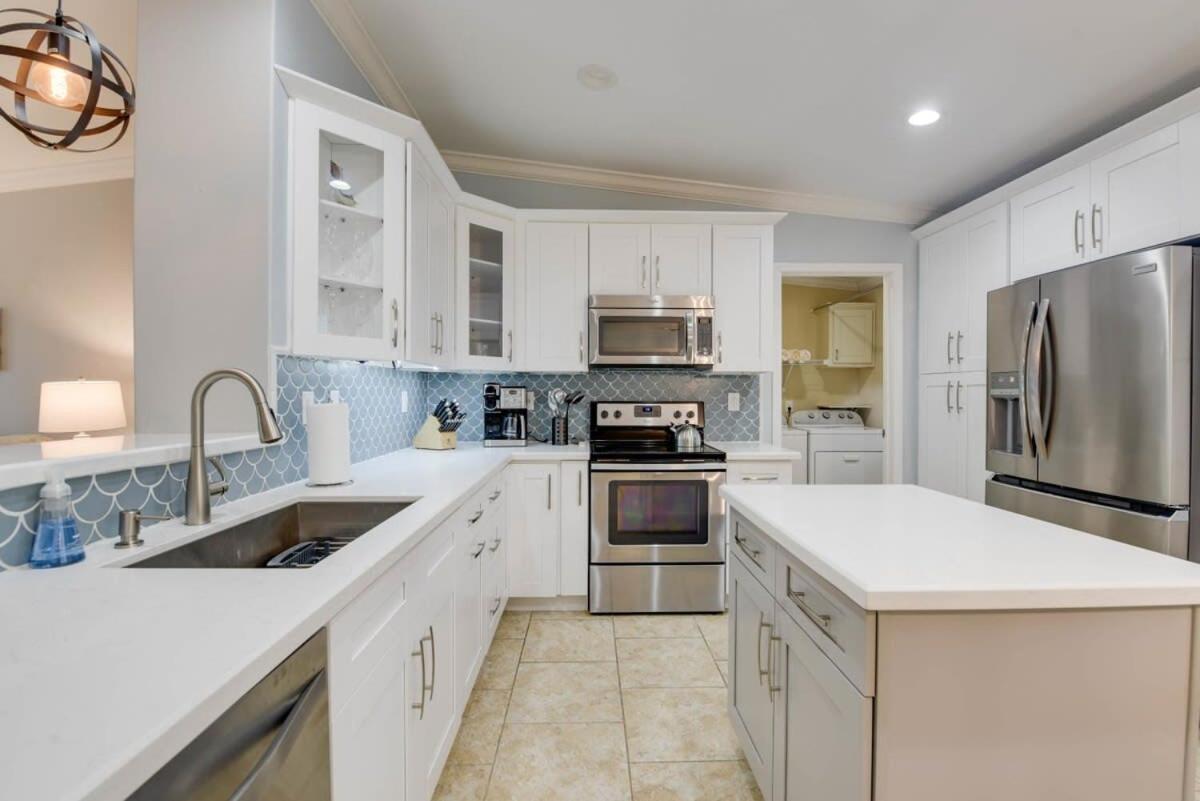 Pirates Cove Loggerhead Lagoon - Modern Waterfront Home מראה חיצוני תמונה